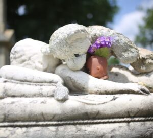 Sépulture d'un enfant